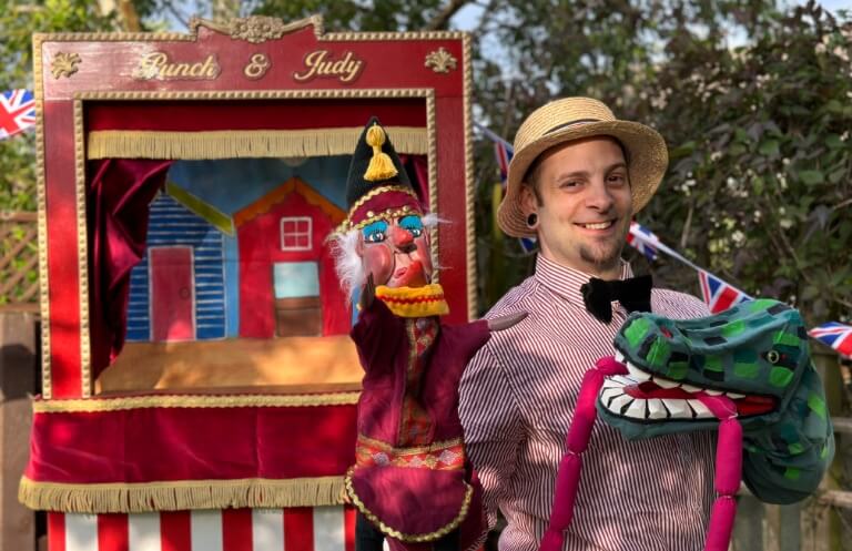 Punch and Judy show 1-2