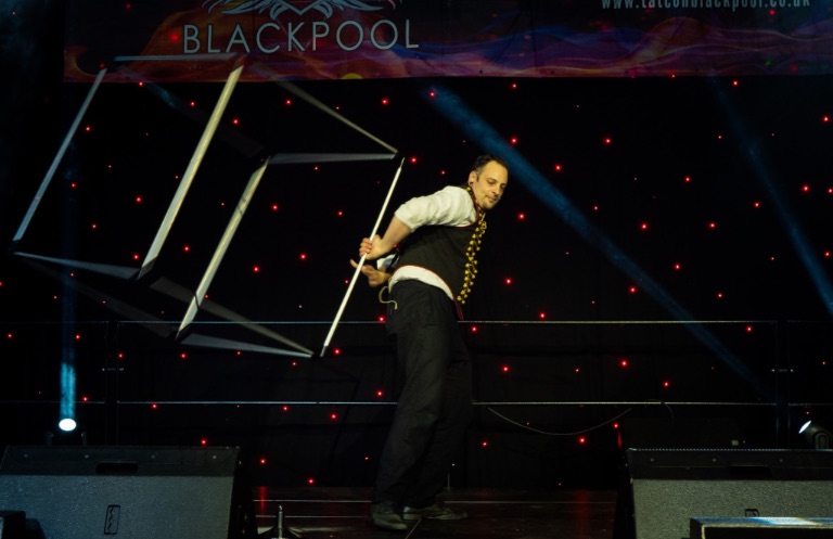 hire a spinning cube performer