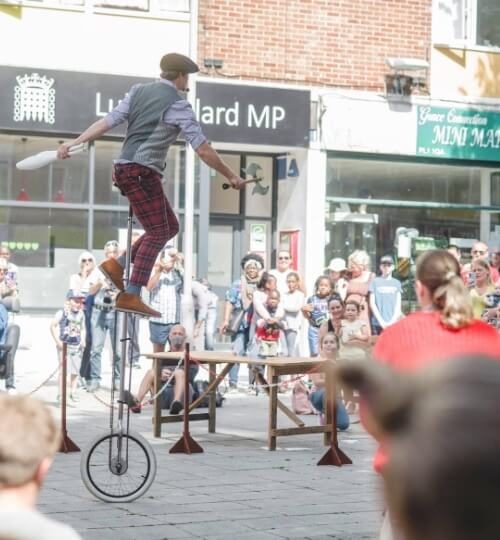 circus carnival performers